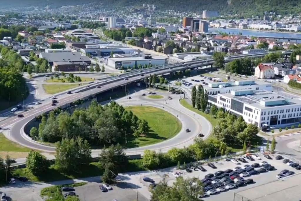 Fin Sentralt Hybel I Drammen Apartment Exterior photo
